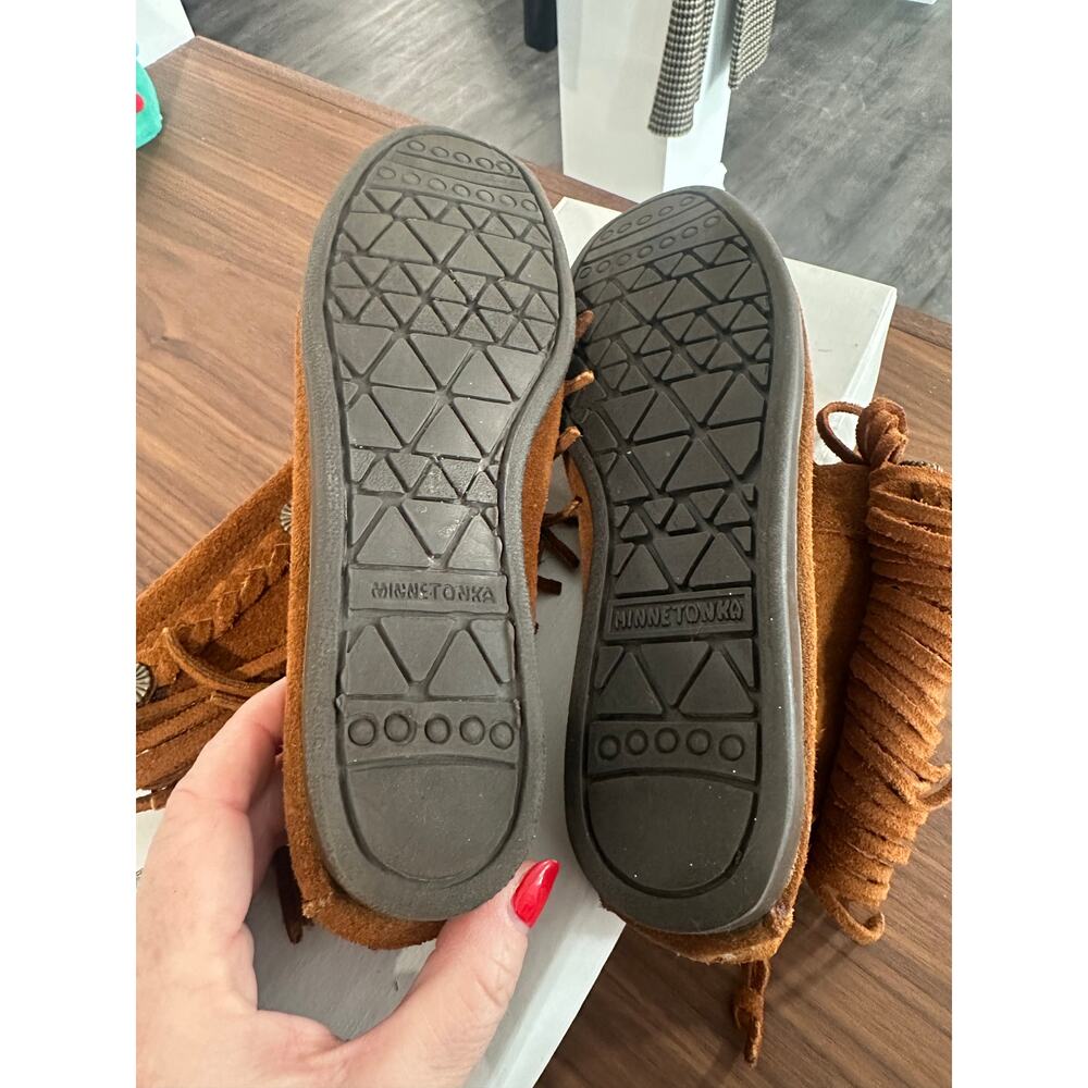 NIB Minnetonka High Top Back Zip Boot Size 6.5 NWT - image 5